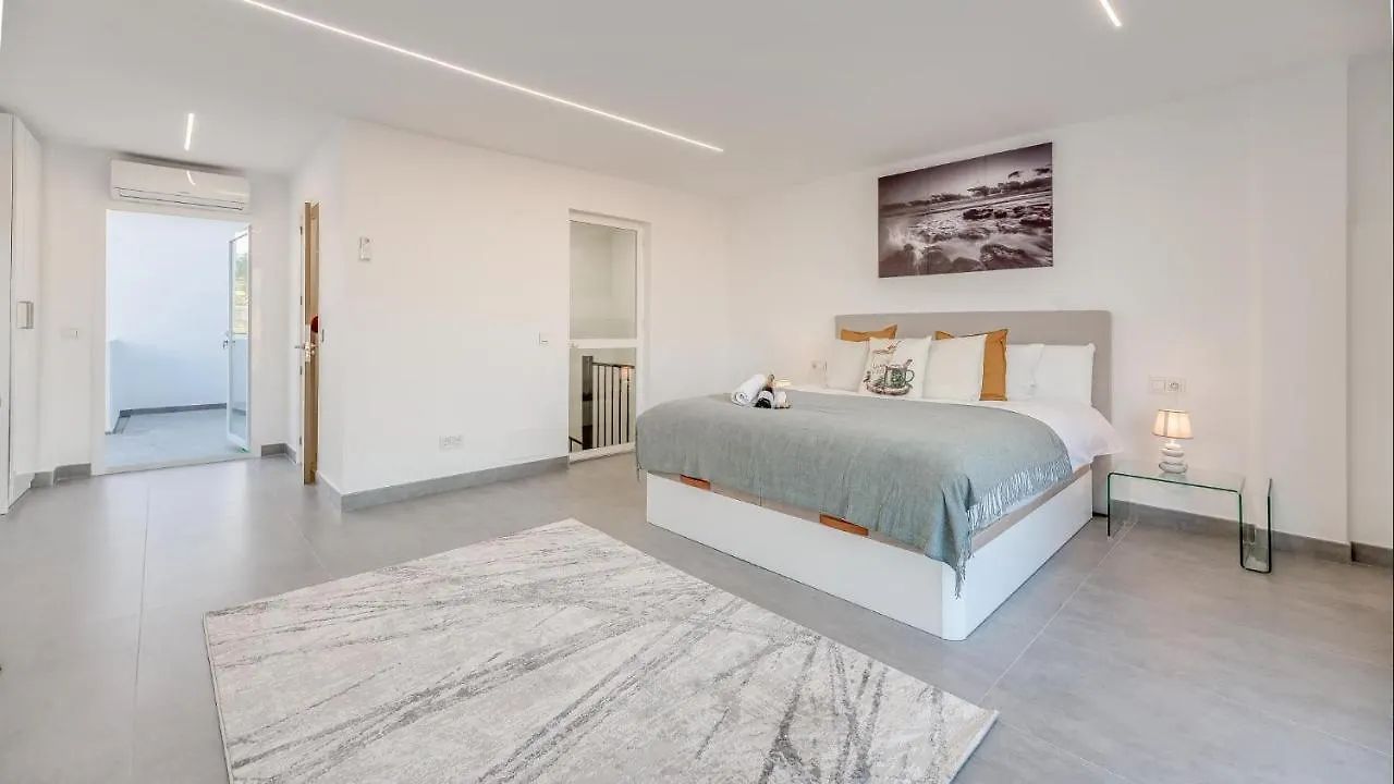 Luxury Penthouse Mountain Sea Views Puerto Banus Apartment Marbella